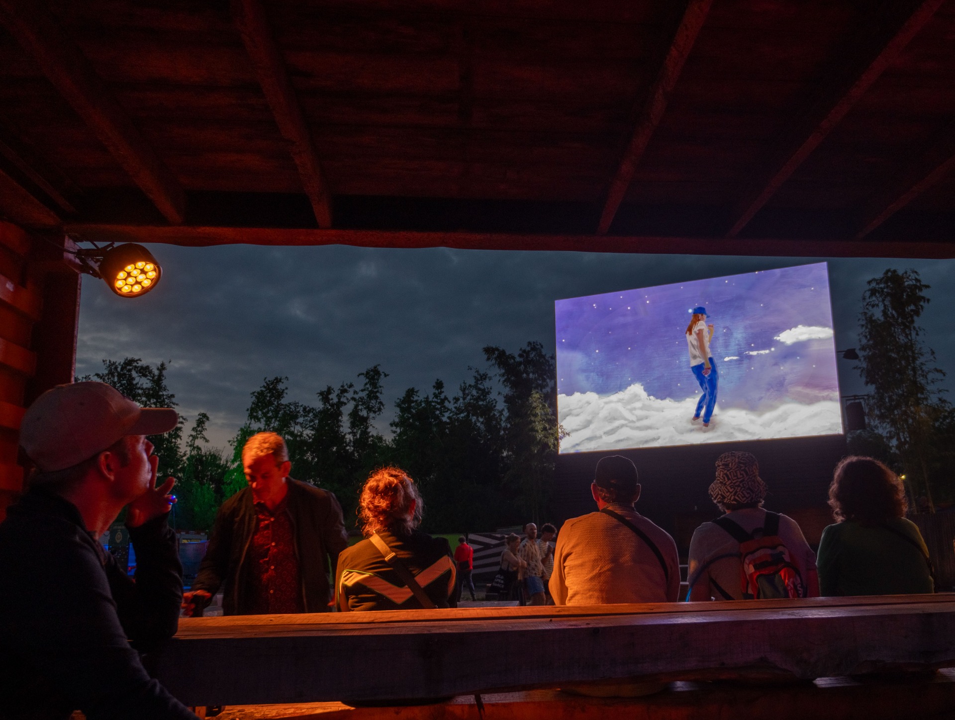 Dancing on clouds on Lowlands tv, Biddinghuizen
